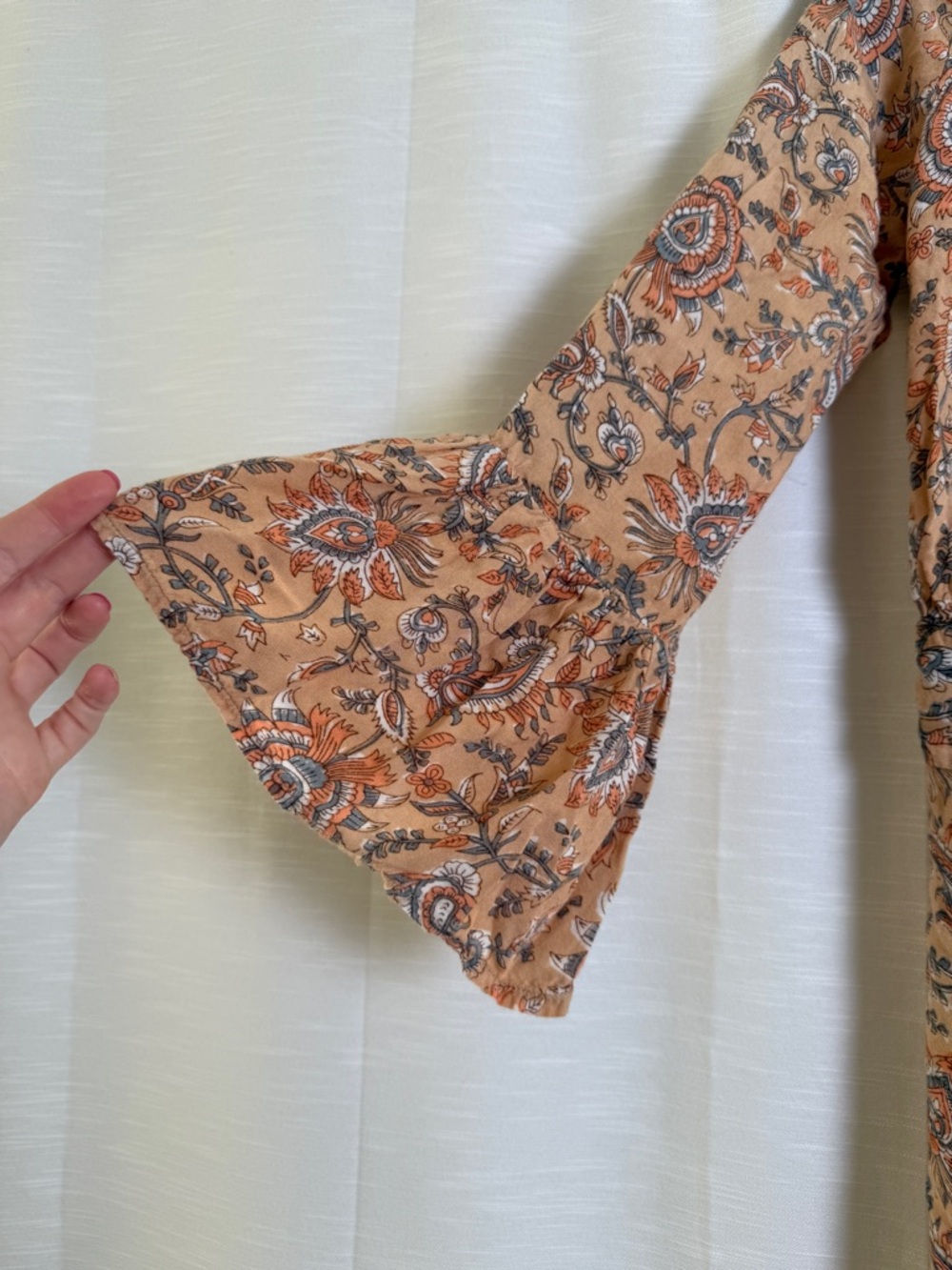 Coven & Co Boho Paisley Maxi Dress Tan Rust Flowy Ruffle Hem Cottagecore Size S - Picture 9 of 16
